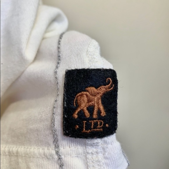 Trunk LTD | Kurt Cobain VSCO V-Neck Tee - Picture 6 of 7